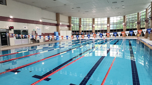 스포츠센터 수영장 사진